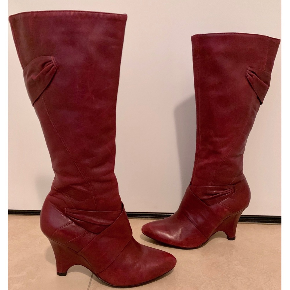 Diba Black Cherry Heeled Leather Boots Size 8